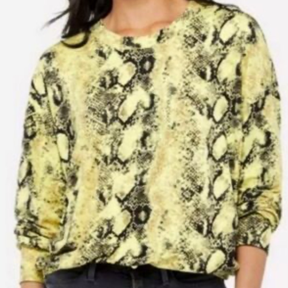 Peyton Jensen Fashion Yellow Snake Print Women's Top, neon snake print. Gently u